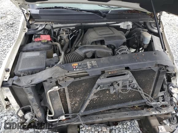 ✅ 2013 Chevrolet Suburban LTZ • VIN: 1GNSCKE00DR288566 • Lot: 52206684. Wystawiony na Copart z przebiegiem 189 757 mil. Bezpłatny archiwum sprzedaży aukcyjnych z USA i szczegółowy raport historii pojazdu na DreamBid. Zdjęcie 13.