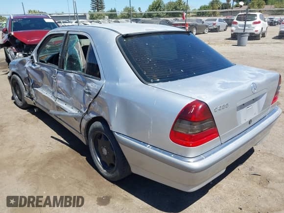 ✅ 1999 Mercedes-Benz C 230/260/280/320 • VIN: WDBHA29G2XA704389 • Lot: 42899909. Listed on IAAI with 225,873 mi. Free auction sales archive from the USA and detailed vehicle history report at DreamBid. Image 3.