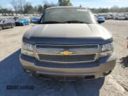 ✅ 2013 Chevrolet Suburban LT • VIN: 1GNSCJE05DR144117 • Lot: 80185134. Wystawiony na Copart z przebiegiem 242 877 mil. Bezpłatny archiwum sprzedaży aukcyjnych z USA i szczegółowy raport historii pojazdu na DreamBid. Zdjęcie 5.
