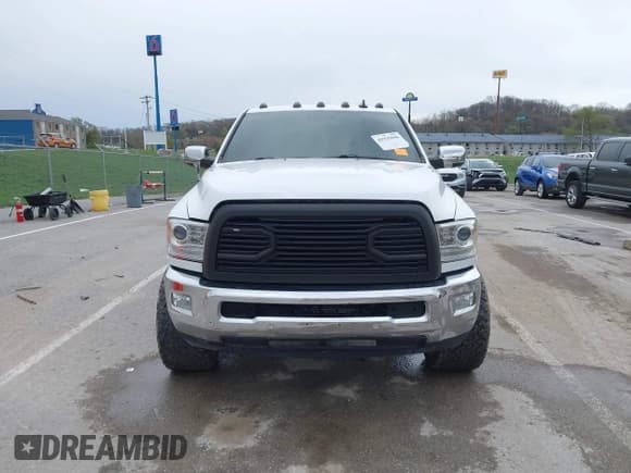 ✅ 2017 Ram 2500 Laramie • VIN: 3C6UR5NL5HG706029 • Lot: 41935696. Wystawiony na IAAI z przebiegiem 204 087 mil. Bezpłatny archiwum sprzedaży aukcyjnych z USA i szczegółowy raport historii pojazdu na DreamBid. Zdjęcie 12.