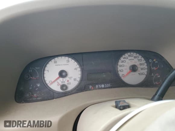 ✅ 2006 Ford F-350 XL • VIN: 1FTWW31P36EC04504 • Lot: 84869365. Wystawiony na Copart z przebiegiem Nie podano. Bezpłatny archiwum sprzedaży aukcyjnych z USA i szczegółowy raport historii pojazdu na DreamBid. Zdjęcie 9.