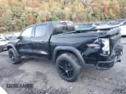 ✅ 2023 Chevrolet Colorado 4WD Trail Boss • VIN: 1GCPTEEK8P1156367 • Lot: 87056515. Wystawiony na Copart z przebiegiem 14 476 mil. Bezpłatny archiwum sprzedaży aukcyjnych z USA i szczegółowy raport historii pojazdu na DreamBid. Zdjęcie 2.