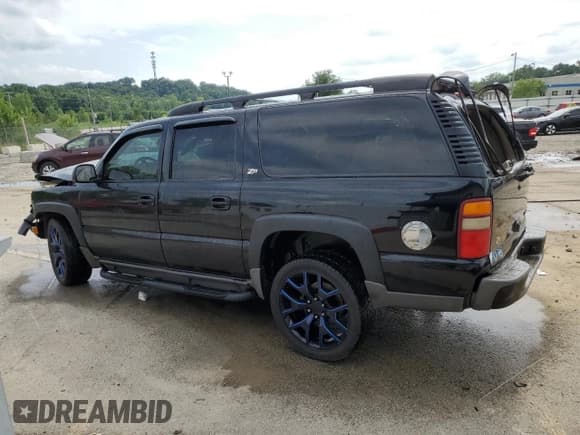 ✅ 2003 Chevrolet Suburban Z71 • VIN: 3GNFK16Z63G121011 • Лот: 61525384. Опубликован ранее на Copart с пробегом 255 113 миль. Бесплатный доступ к архиву аукционных продаж из США и подробный отчёт об истории автомобиля на DreamBid. Изображение 2.