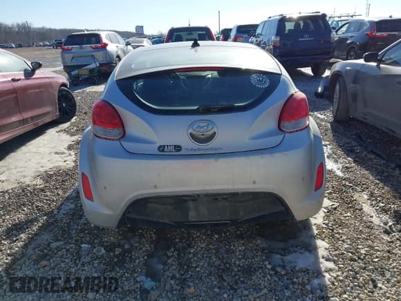 ✅ 2012 Hyundai Veloster w/Gray Int • VIN: KMHTC6AD4CU030698 • Lot: 41416956. Wystawiony na IAAI z przebiegiem 122 248 mil. Bezpłatny archiwum sprzedaży aukcyjnych z USA i szczegółowy raport historii pojazdu na DreamBid. Zdjęcie 17.