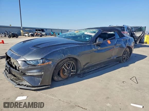 ✅ 2018 Ford Mustang EcoBoost Premium • VIN: 1FATP8UH5J5110334 • Lot: 94713485. Wystawiony na Copart z przebiegiem 74 652 mil. Bezpłatny archiwum sprzedaży aukcyjnych z USA i szczegółowy raport historii pojazdu na DreamBid. Zdjęcie 1.