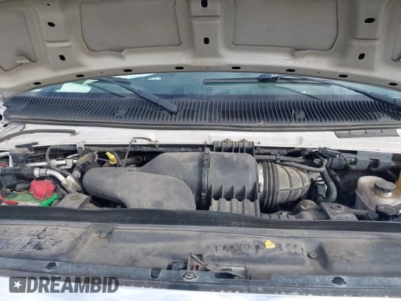 ✅ 2011 Ford Econoline Passenger XL • VIN: 1FBSS3BL3BDA28502 • Lot: 43770976. Wystawiony na IAAI z przebiegiem 105 192 mil. Bezpłatny archiwum sprzedaży aukcyjnych z USA i szczegółowy raport historii pojazdu na DreamBid. Zdjęcie 10.