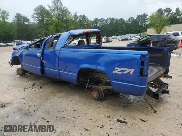 ✅ 1998 GMC Sierra 1500 • VIN: 1GTEK19R7WR506050 • Лот: 60539235. Опубликован ранее на Copart с пробегом Не указан. Бесплатный доступ к архиву аукционных продаж из США и подробный отчёт об истории автомобиля на DreamBid. Изображение 2.