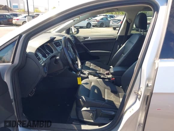 ✅ 2017 Volkswagen Golf S • VIN: 3VWH17AU1HM523656 • Lot: 42819341. Listed on IAAI with 80,636 mi. Free auction sales archive from the USA and detailed vehicle history report at DreamBid. Image 5.