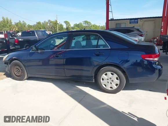 ✅ 2003 Honda Accord LX • VIN: 1HGCM56343A128452 • Лот: 43679597. Опубликован ранее на IAAI с пробегом 226 040 миль. Бесплатный доступ к архиву аукционных продаж из США и подробный отчёт об истории автомобиля на DreamBid. Изображение 15.