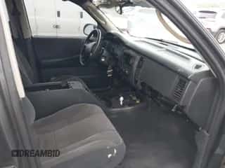 2004 Dodge Dakota Sport с VIN 1D7HL38K345757492, выставлен на аукционе IAAI как лот 43385454 с пробегом Не указан миль и . История ставок и продаж доступна на DreamBid. Изображение 5.