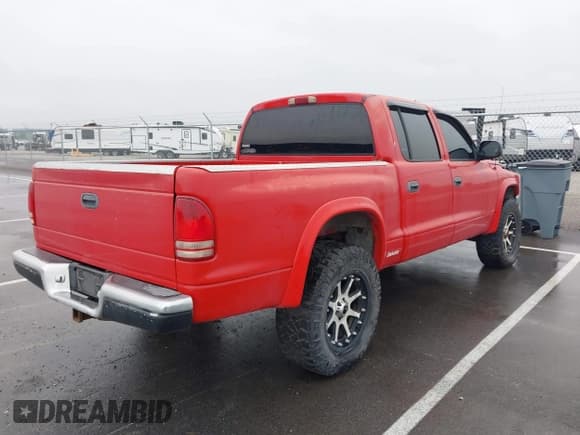 ✅ 2001 Dodge Dakota Sport • VIN: 1B7GG2AN91S110843 • Lot: 42316636. Wystawiony na IAAI z przebiegiem 263 073 mil. Bezpłatny archiwum sprzedaży aukcyjnych z USA i szczegółowy raport historii pojazdu na DreamBid. Zdjęcie 4.