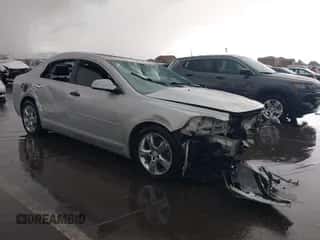 2012 Chevrolet Malibu 2LT z VIN 1G1ZD5EU9CF232515, wystawiony jako IAAI lot #43316702 z przebiegiem 251 197 mil mil oraz . Historia ofert i sprzedaży dostępna na DreamBid. Obrazek 1.