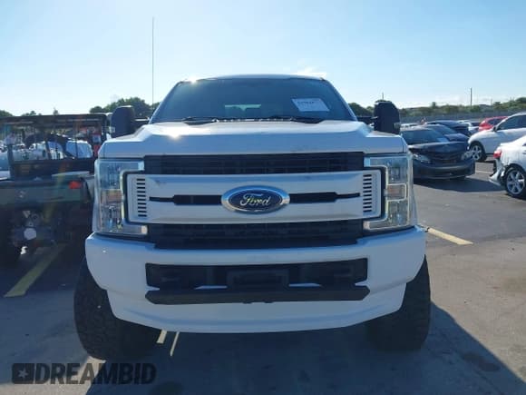 ✅ 2018 Ford F-250 XL • VIN: 1FT7W2B64JEB26408 • Lot: 42984832. Listed on IAAI with 238,266 mi. Free auction sales archive from the USA and detailed vehicle history report at DreamBid. Image 13.