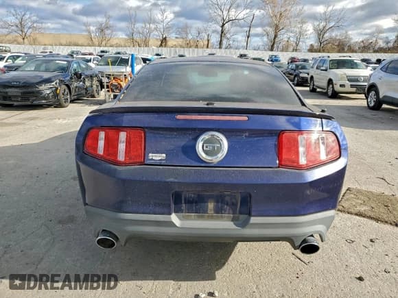 ✅ 2012 Ford Mustang GT Premium • VIN: 1ZVBP8CFXC5228238 • Лот: 94267115. Опубликован ранее на Copart с пробегом 118 229 миль. Бесплатный доступ к архиву аукционных продаж из США и подробный отчёт об истории автомобиля на DreamBid. Изображение 6.