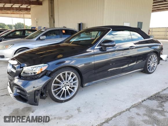 ✅ 2019 Mercedes-Benz C 300 • VIN: WDDWK8DB9KF782495 • Lot: 82098955. Wystawiony na Copart z przebiegiem 13 510 mil. Bezpłatny archiwum sprzedaży aukcyjnych z USA i szczegółowy raport historii pojazdu na DreamBid. Zdjęcie 1.