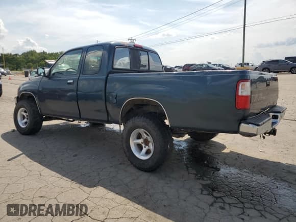✅ 1995 Toyota T100 • VIN: JT4VD22FXS0003112 • Lot: 66660025. Listed on Copart with 443,734 mi. Free auction sales archive from the USA and detailed vehicle history report at DreamBid. Image 2.