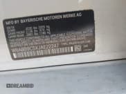 ✅ 2018 BMW 3 Series 330i • VIN: WBA8B9C5XJAE22247 • Lot: 43509744. Wystawiony na IAAI z przebiegiem 64 281 mil. Bezpłatny archiwum sprzedaży aukcyjnych z USA i szczegółowy raport historii pojazdu na DreamBid. Zdjęcie 9.