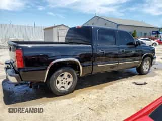 ✅ 2006 Chevrolet Silverado 1500 LT1 • VIN: 2GCEC13T361219279 • Lot: 61096704. Wystawiony na Copart z przebiegiem 239 615 mil mil. Skorzystaj z bezpłatnego archiwum sprzedaży aukcyjnych z USA i zobacz szczegółowy raport historii pojazdu na DreamBid. Zdjęcie 3.