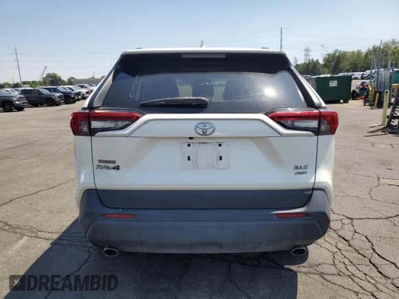 ✅ 2021 Toyota RAV4 XLE Premium • VIN: 2T3A1RFV9MW140820 • Lot: 68944915. Listed on Copart with 55,443 mi. Free auction sales archive from the USA and detailed vehicle history report at DreamBid. Image 6.