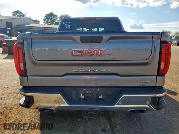 ✅ 2020 GMC Sierra 1500 SLT • VIN: 3GTU9DED2LG396006 • Лот: 81943985. Опубликован ранее на Copart с пробегом Не указан. Бесплатный доступ к архиву аукционных продаж из США и подробный отчёт об истории автомобиля на DreamBid. Изображение 6.