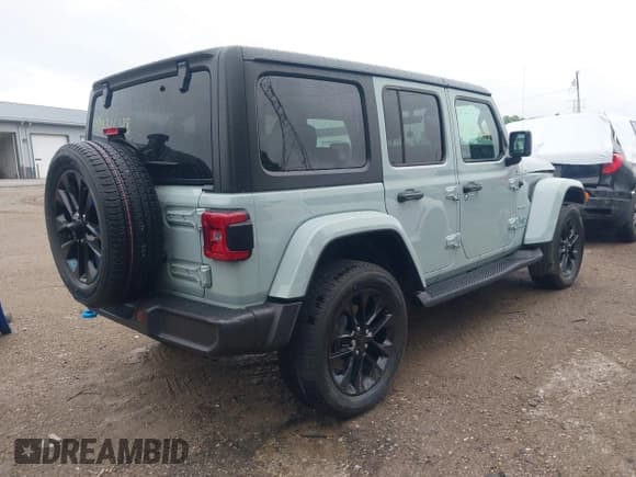 ✅ 2023 Jeep Wrangler Sahara • VIN: 1C4JJXP67PW604835 • Lot: 42431648. Listed on IAAI with 15,209 mi. Free auction sales archive from the USA and detailed vehicle history report at DreamBid. Image 4.