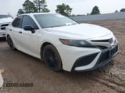 ✅ 2021 Toyota Camry SE Nightshade • VIN: 4T1G11AK0MU496820 • Lot: 41392963. Wystawiony na IAAI z przebiegiem 78 246 mil. Bezpłatny archiwum sprzedaży aukcyjnych z USA i szczegółowy raport historii pojazdu na DreamBid. Zdjęcie 1.