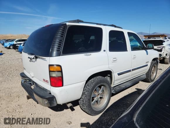 ✅ 2005 GMC Yukon SLT • VIN: 1GKEK13Z45R224394 • Lot: 84922975. Wystawiony na Copart z przebiegiem 204 171 mil. Bezpłatny archiwum sprzedaży aukcyjnych z USA i szczegółowy raport historii pojazdu na DreamBid. Zdjęcie 3.