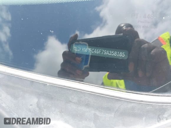 ✅ 2009 Hyundai Azera Limited • VIN: KMHFC46F79A358185 • Lot: 42502180. Listed on IAAI with 176,983 mi. Free auction sales archive from the USA and detailed vehicle history report at DreamBid. Image 9.