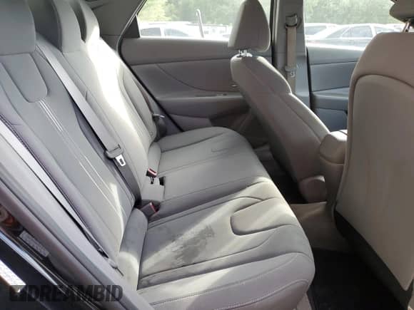 ✅ 2022 Hyundai Elantra SEL • VIN: KMHLM4AG0NU221016 • Lot: 65161185. Listed on Copart with 38,634 mi. Free auction sales archive from the USA and detailed vehicle history report at DreamBid. Image 10.