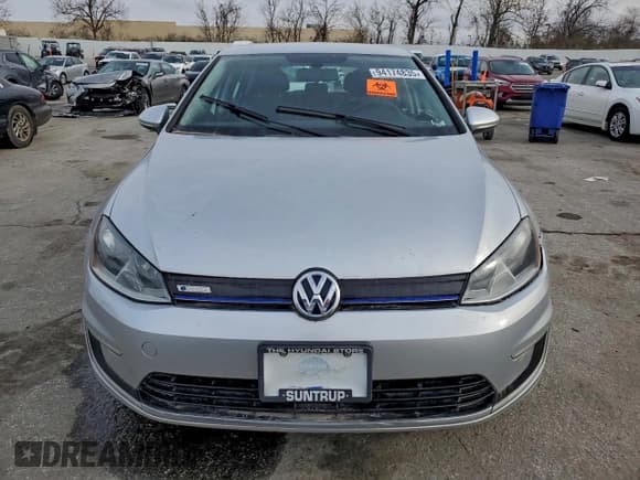 ✅ 2016 Volkswagen Golf SE • VIN: WVWKP7AU0GW914514 • Lot: 94174835. Wystawiony na Copart z przebiegiem 143 211 mil. Bezpłatny archiwum sprzedaży aukcyjnych z USA i szczegółowy raport historii pojazdu na DreamBid. Zdjęcie 5.