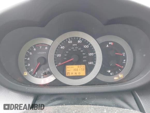 ✅ 2006 Toyota RAV4 Sport • VIN: JTMBD32V565004533 • Лот: 43911819. Опубликован ранее на IAAI с пробегом 166 173 миль. Бесплатный доступ к архиву аукционных продаж из США и подробный отчёт об истории автомобиля на DreamBid. Изображение 7.