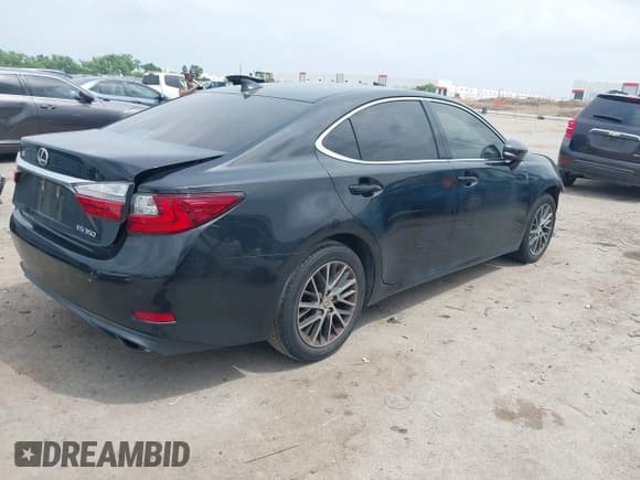 ✅ 2016 Lexus ES 330 • VIN: 58ABK1GG5GU010090 • Lot: 42291394. Listed on IAAI with 90,733 mi. Free auction sales archive from the USA and detailed vehicle history report at DreamBid. Image 4.