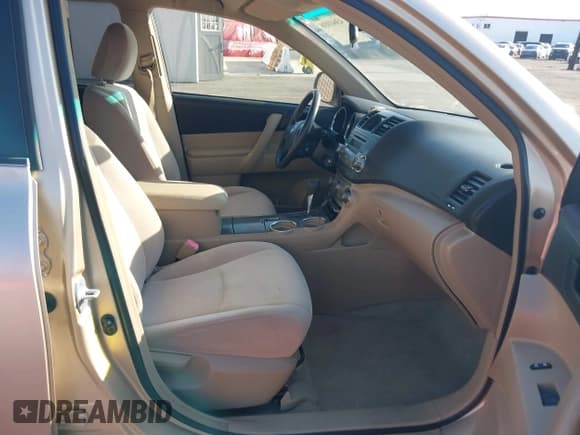 ✅ 2008 Toyota Highlander • VIN: JTEDS41A282016822 • Lot: 43641038. Listed on IAAI with 109,410 mi. Free auction sales archive from the USA and detailed vehicle history report at DreamBid. Image 5.