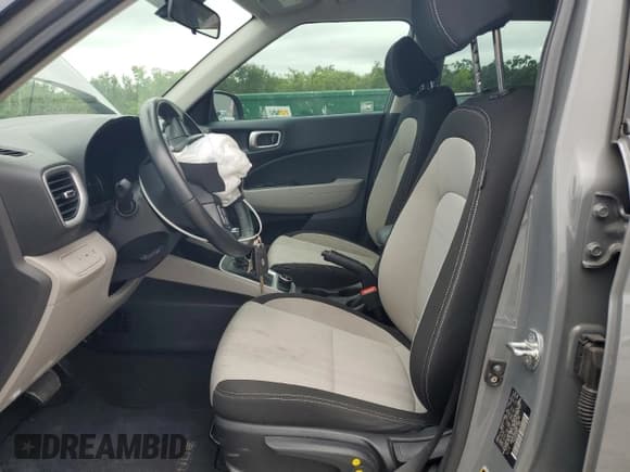 ✅ 2021 Hyundai Venue SEL • VIN: KMHRC8A32MU086198 • Lot: 51840815. Listed on Copart with 29,862 mi. Free auction sales archive from the USA and detailed vehicle history report at DreamBid. Image 7.