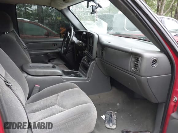 ✅ 2006 Chevrolet Silverado 2500HD LT3 • VIN: 1GCHK23D96F228883 • Лот: 42908093. Опубликован ранее на IAAI с пробегом 181 558 миль. Бесплатный доступ к архиву аукционных продаж из США и подробный отчёт об истории автомобиля на DreamBid. Изображение 5.