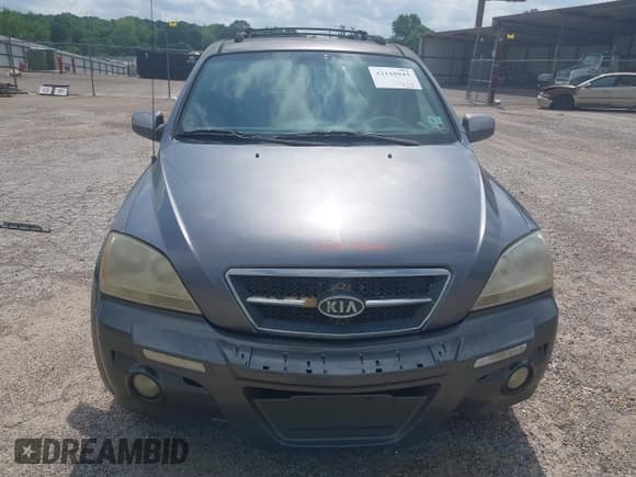 ✅ 2004 Kia Sorento LX • VIN: KNDJD733445330787 • Lot: 42110943. Listed on IAAI with 190,238 mi. Free auction sales archive from the USA and detailed vehicle history report at DreamBid. Image 10.