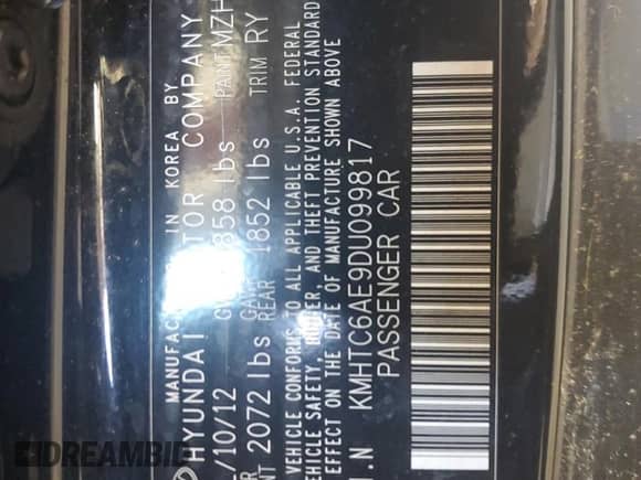 2013 Hyundai Veloster Turbo z VIN KMHTC6AE9DU099817, wystawiony jako Copart lot #70261685 z przebiegiem 293 082 mil mil oraz Czysty tytuł • Clean title. Historia ofert i sprzedaży dostępna na DreamBid. Obrazek 12.