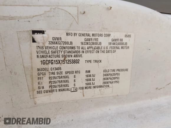 ✅ 2005 Chevrolet Express Cargo • VIN: 1GCFG15X151253802 • Lot: 42618397. Listed on IAAI with 212,370 mi. Free auction sales archive from the USA and detailed vehicle history report at DreamBid. Image 9.