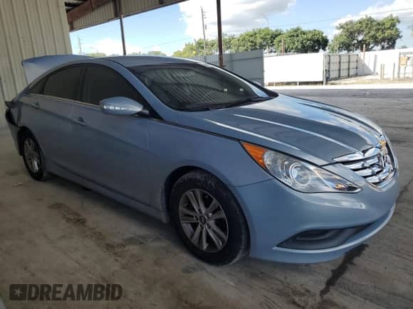 2014 Hyundai Sonata GLS with VIN 5NPEB4AC5EH922810, listed as a Copart auction lot 82745915 with 120,907 mi miles and Salvage title. Bid and sale history available at DreamBid. Image 4.