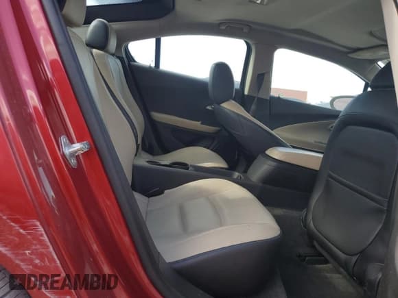 ✅ 2012 Chevrolet Volt • VIN: 1G1RB6E43CU103497 • Lot: 83247214. Wystawiony na Copart z przebiegiem Nie podano. Bezpłatny archiwum sprzedaży aukcyjnych z USA i szczegółowy raport historii pojazdu na DreamBid. Zdjęcie 10.