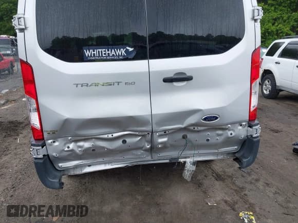 ✅ 2015 Ford Transit XL • VIN: 1FMZK1YM6FKA19837 • Lot: 42367993. Wystawiony na IAAI z przebiegiem 138 900 mil. Bezpłatny archiwum sprzedaży aukcyjnych z USA i szczegółowy raport historii pojazdu na DreamBid. Zdjęcie 6.