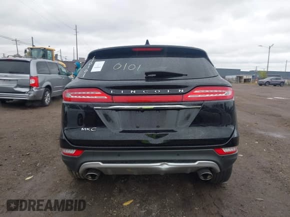 ✅ 2019 Lincoln MKC Select • VIN: 5LMCJ2C93KUL10101 • Лот: 43501291. Опубликован ранее на IAAI с пробегом 24 572 миль. Бесплатный доступ к архиву аукционных продаж из США и подробный отчёт об истории автомобиля на DreamBid. Изображение 16.