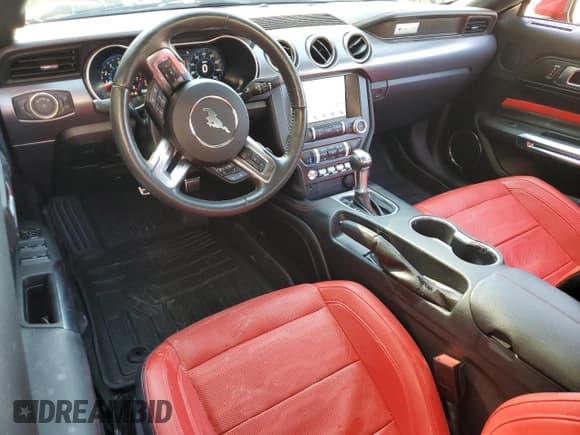 ✅ 2019 Ford Mustang EcoBoost Premium • VIN: 1FATP8UH8K5204094 • Лот: 80077795. Опубликован ранее на Copart с пробегом 53 888 миль. Бесплатный доступ к архиву аукционных продаж из США и подробный отчёт об истории автомобиля на DreamBid. Изображение 8.