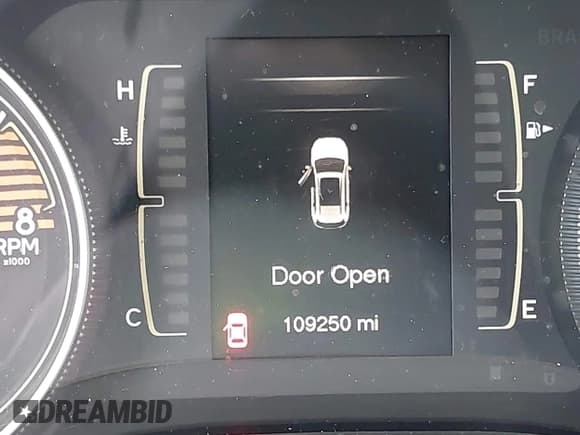 ✅ 2018 Jeep Cherokee Latitude • VIN: 1C4PJLCX1JD513919 • Lot: 41794393. Listed on IAAI with 109,250 mi. Free auction sales archive from the USA and detailed vehicle history report at DreamBid. Image 14.