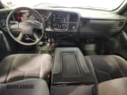 ✅ 2006 GMC Sierra 2500HD Work Truck • VIN: 1GTHK29U36E202986 • Лот: 91885775. Опубликован ранее на Copart с пробегом 208 518 миль. Бесплатный доступ к архиву аукционных продаж из США и подробный отчёт об истории автомобиля на DreamBid. Изображение 8.