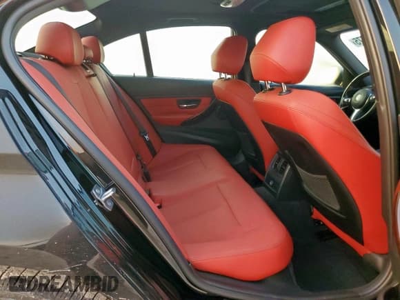 ✅ 2015 BMW 3 Series 335i • VIN: WBA3A9G5XFNS66683 • Лот: 91124575. Опубликован ранее на Copart с пробегом 90 327 миль. Бесплатный доступ к архиву аукционных продаж из США и подробный отчёт об истории автомобиля на DreamBid. Изображение 10.