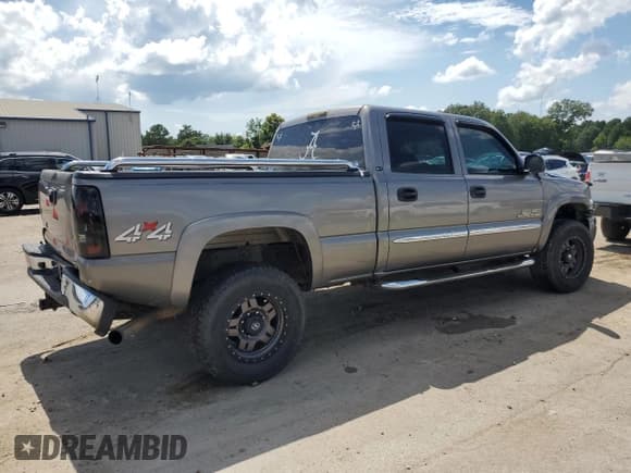 ✅ 2007 GMC Sierra 2500HD SLT • VIN: 1GTHK23D37F147394 • Lot: 64691175. Listed on Copart with 290,663 mi. Free auction sales archive from the USA and detailed vehicle history report at DreamBid. Image 3.