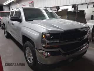 2018 Chevrolet Silverado 1500 LT z VIN 1GCRCREH2JZ116976, wystawiony jako IAAI lot #42185527 z przebiegiem 84 762 mil mil oraz . Historia ofert i sprzedaży dostępna na DreamBid. Obrazek 1.