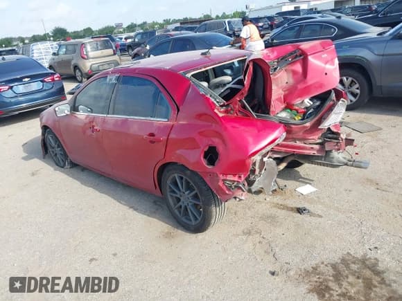 ✅ 2010 Ford Fusion SE • VIN: 3FAHP0HA5AR372985 • Lot: 42259289. Listed on IAAI with 175,809 mi. Free auction sales archive from the USA and detailed vehicle history report at DreamBid. Image 3.