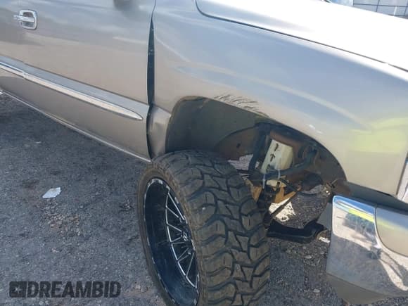 ✅ 2002 GMC Sierra 1500 SLE • VIN: 2GTEC19V221417144 • Лот: 42584603. Опубликован ранее на IAAI с пробегом 137 971 миль. Бесплатный доступ к архиву аукционных продаж из США и подробный отчёт об истории автомобиля на DreamBid. Изображение 16.